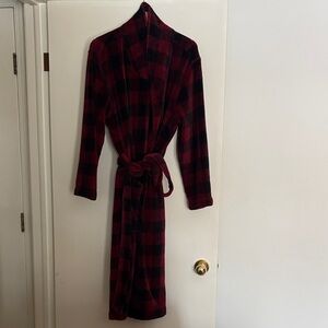Tommy Hilfiger Women's Plaid Robe - Deep Red and Black